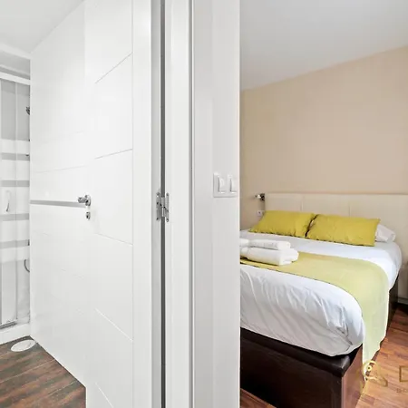 Comfortable Malaga Centre Flat Exterior photo